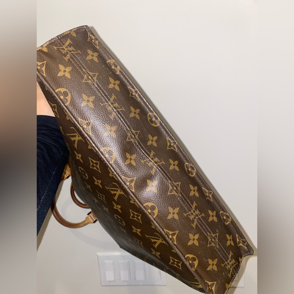 Louis Vuitton Long Tote Bag - Picture 5 of 16